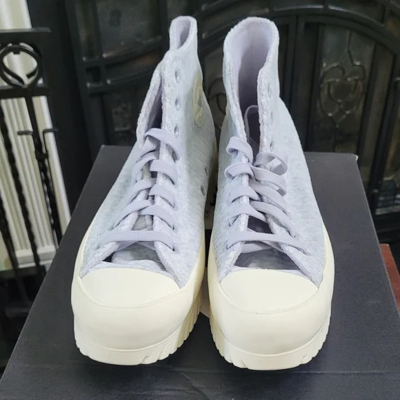 Converse | Shoes | Converse Chuck Taylor All Star Lugged  display picture 1